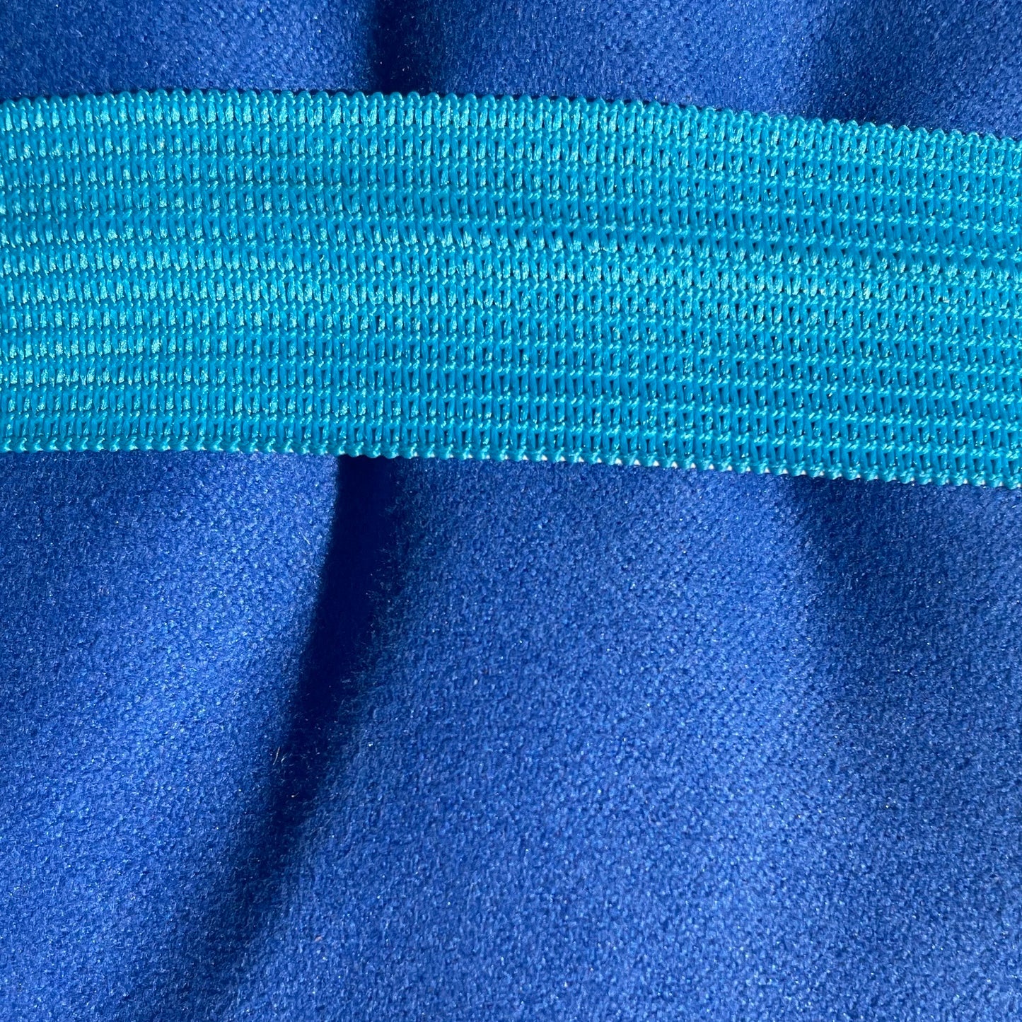 Bade-Poncho | Reisehandtuch für Kinder | schnell trocknend | platzsparend | ultraleicht