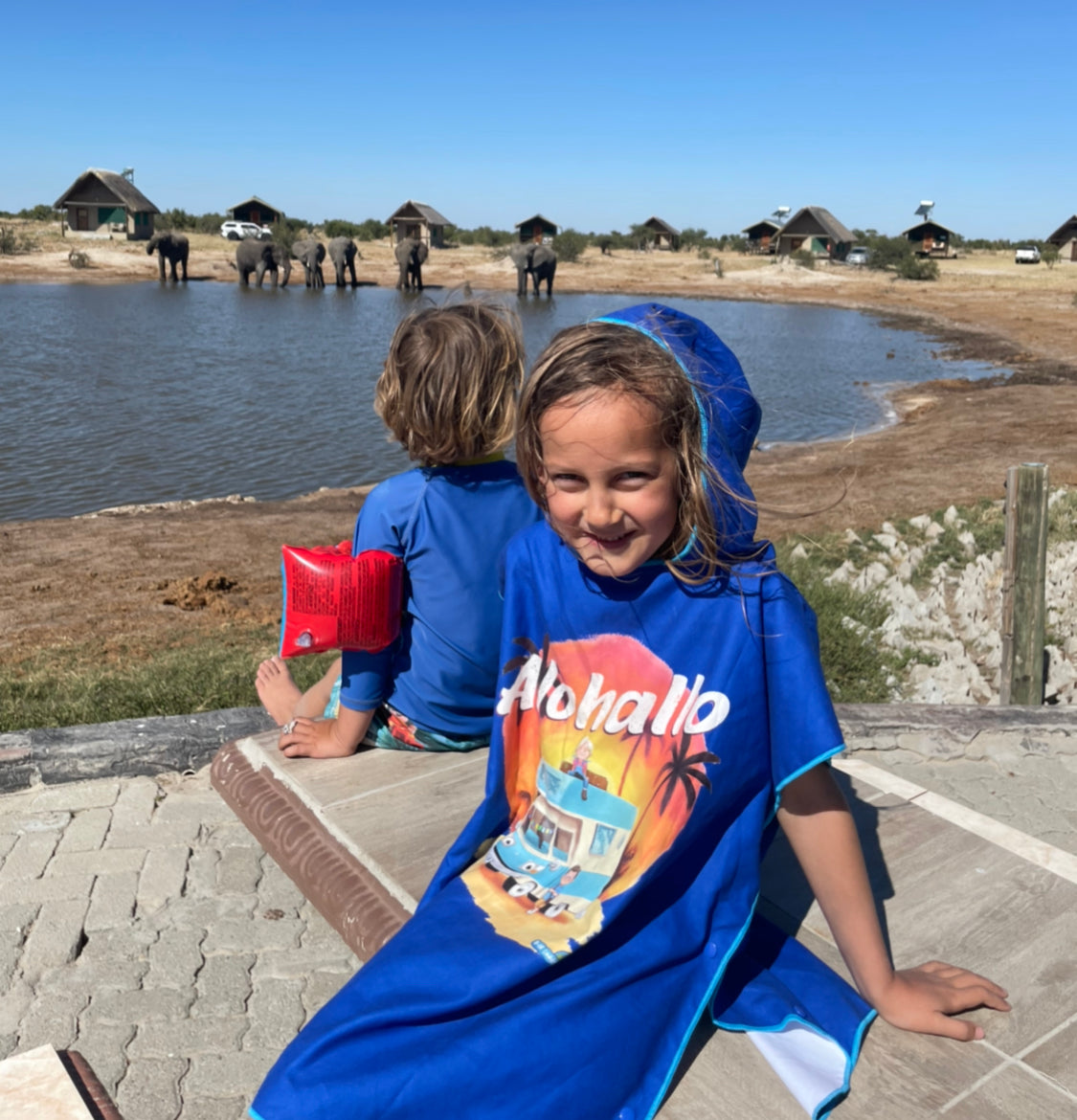 Bade-Poncho | Reisehandtuch für Kinder | schnell trocknend | platzsparend | ultraleicht